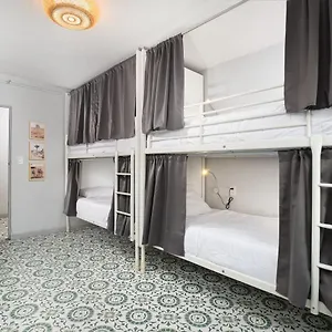  Хостел Bungalows Hostel